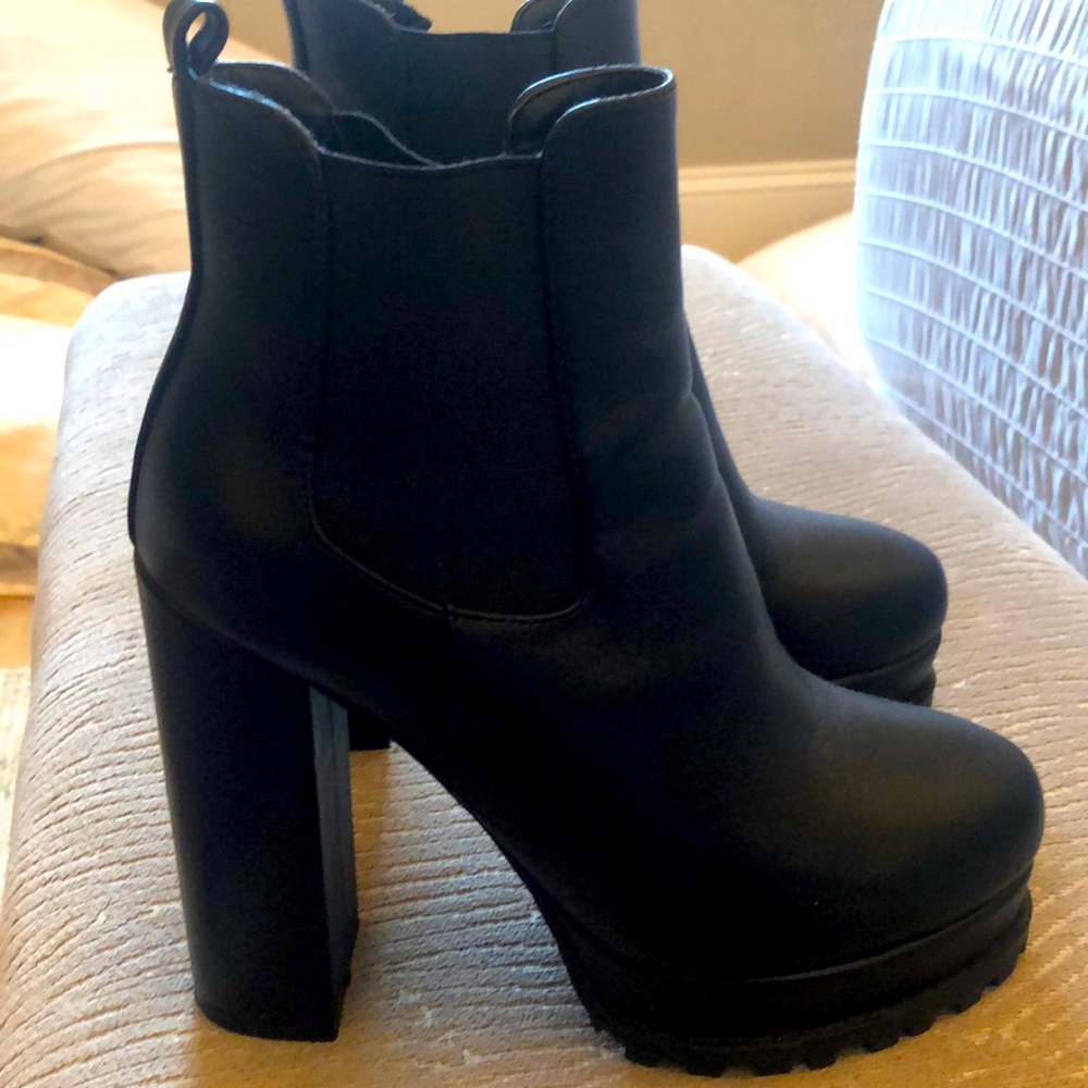 Platform boots
